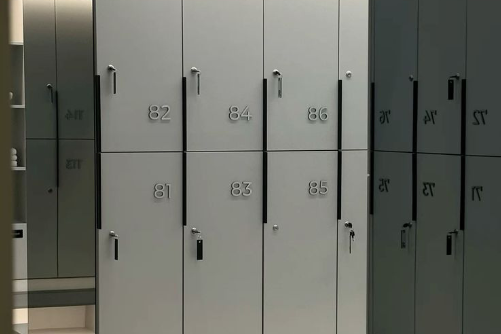 23